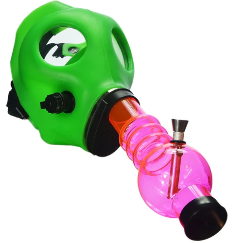 gas mask with water pipe