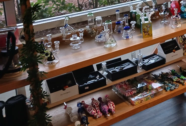 Glass Water Pipe Online