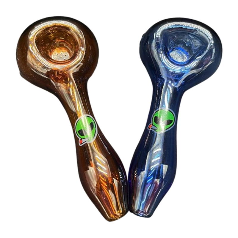 glass hand pipe with alien d121